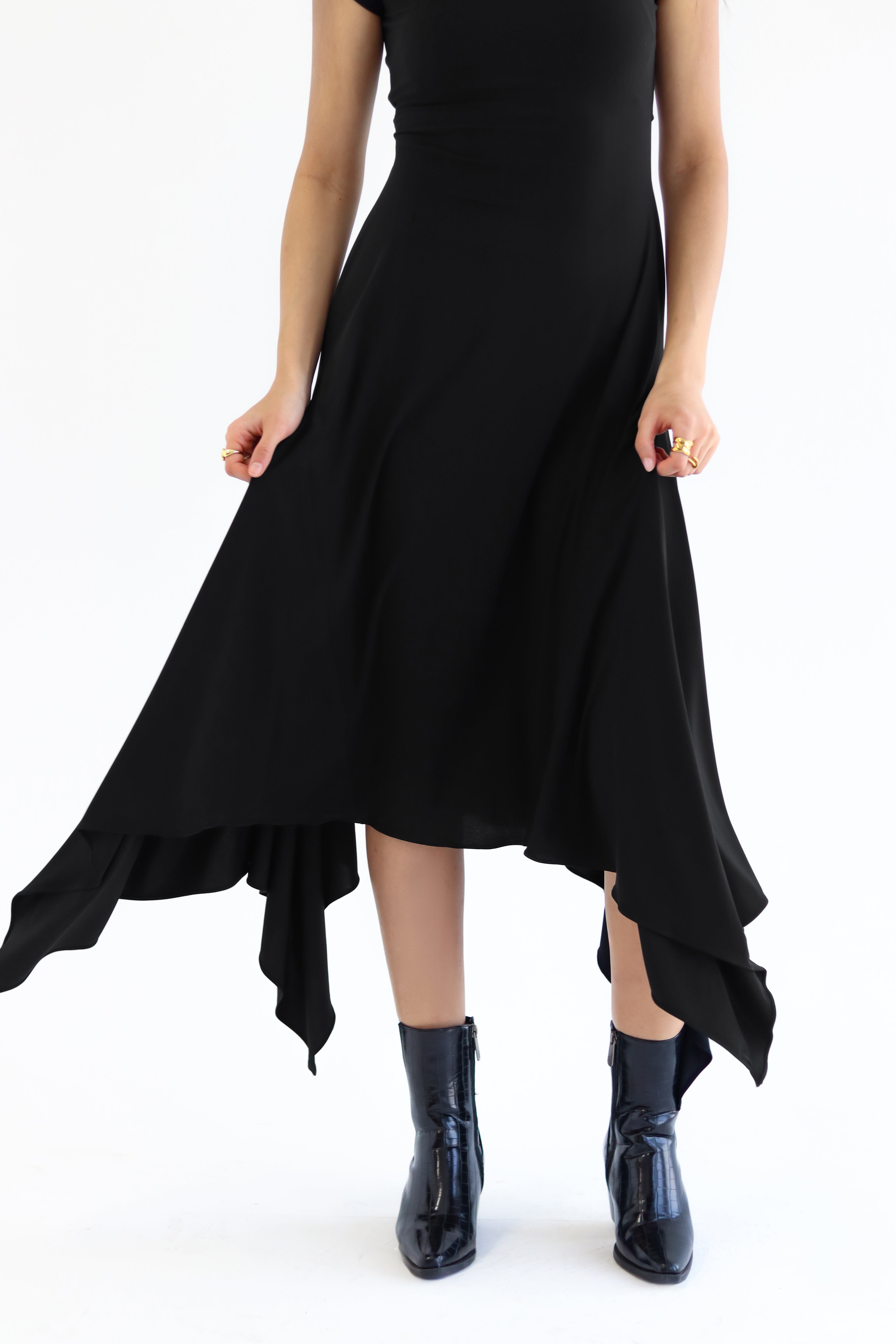 Sculpt Asymmetric Midi dress - Black