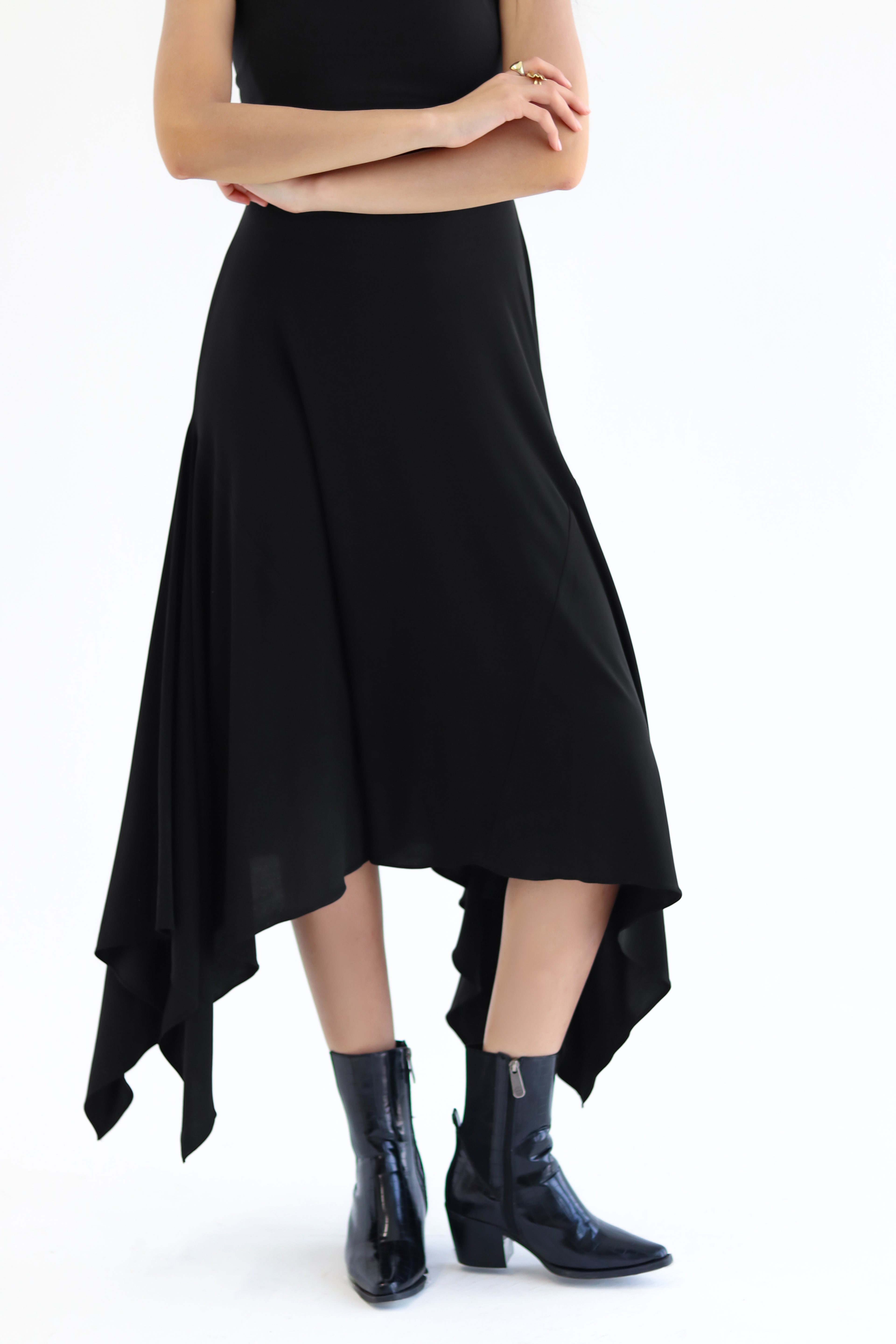 Sculpt Asymmetric Midi dress - Black